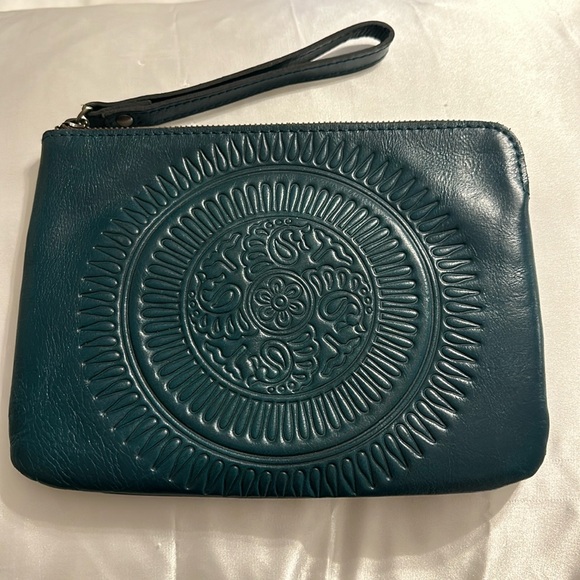 Patricia Nash Handbags - Patricia Nash Cassini Genuine Leather wristlet